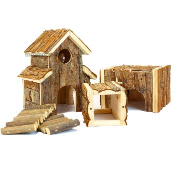 Houten speelplaats met meerdere huisjes en knaagveilige materialen