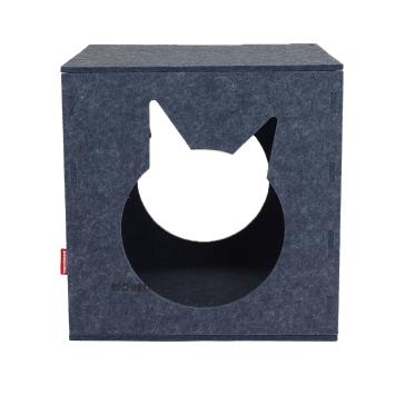 Kattenmand gemaakt van vilt