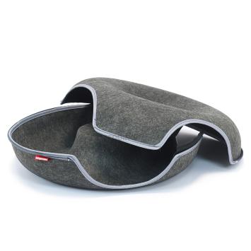 Grijze kattenverstopplek met ritssluiting