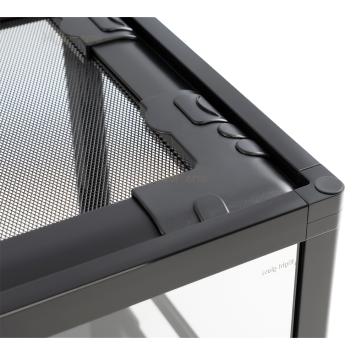 Terrarium met regelbaar ventilatierooster